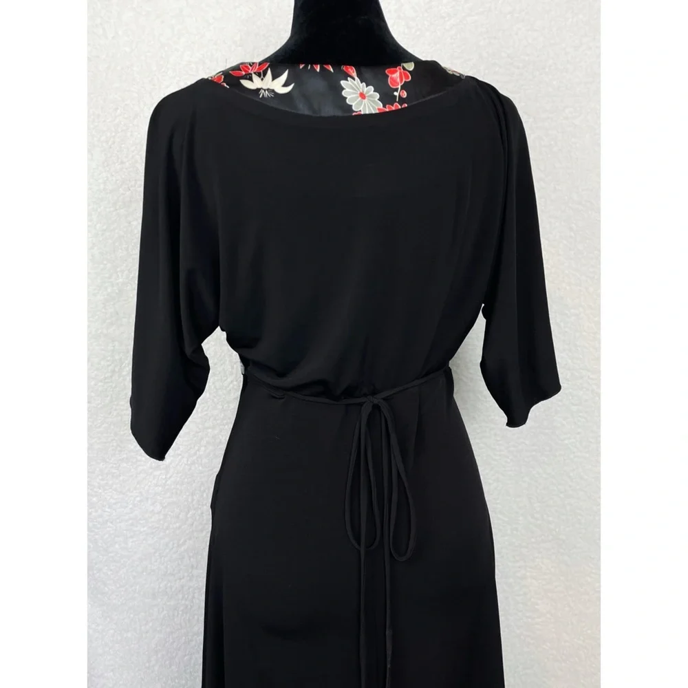 LOVE TEASE • Black Floral Trim V-Neck Mini Dress, M - Picture 10 of 14